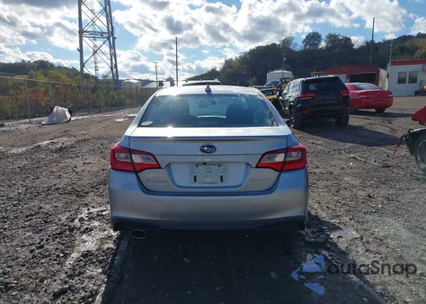 2018 Subaru Legacy 2.5I Premium z USA, uszkodzony, nr VIN 4S3BNAF60J3013939